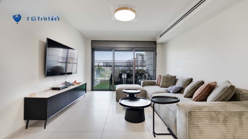 Modern Yehud Haven