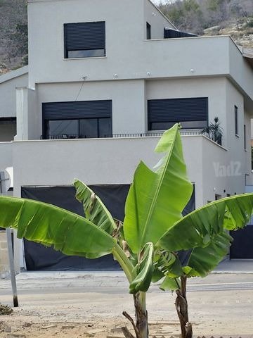 Modern Shlomi Estate