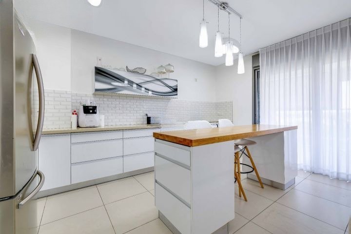 Bright Parkside Haven