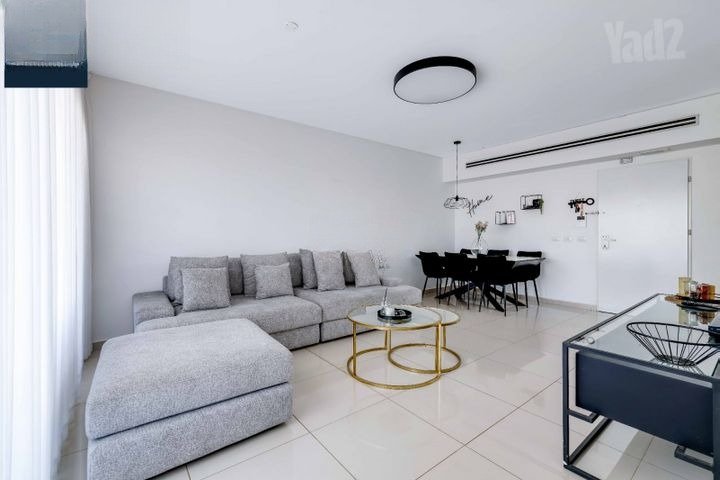 Modern Highrise Retreat