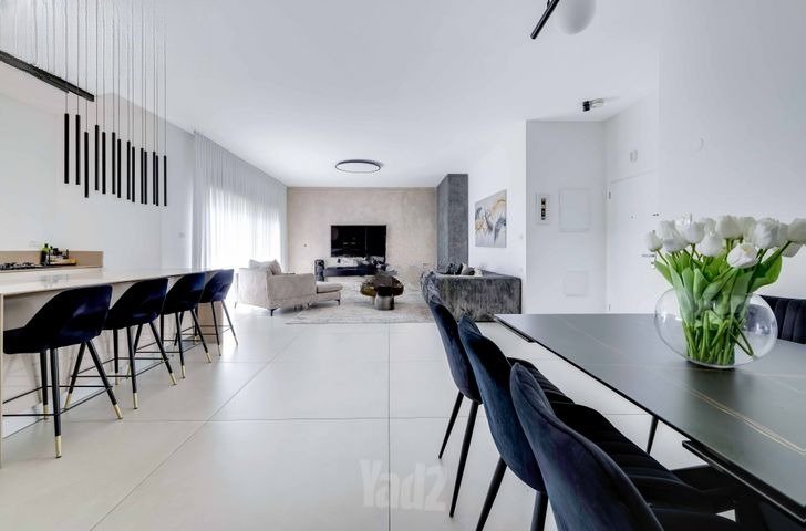 Stunning Modern Penthouse