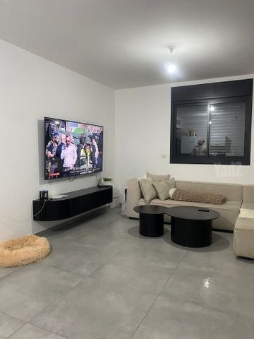 Modern Ramla Haven
