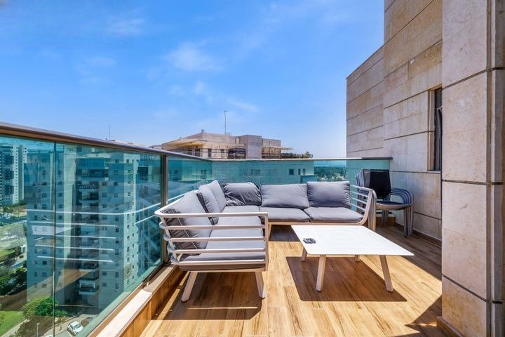 Panoramic Duplex Penthouse