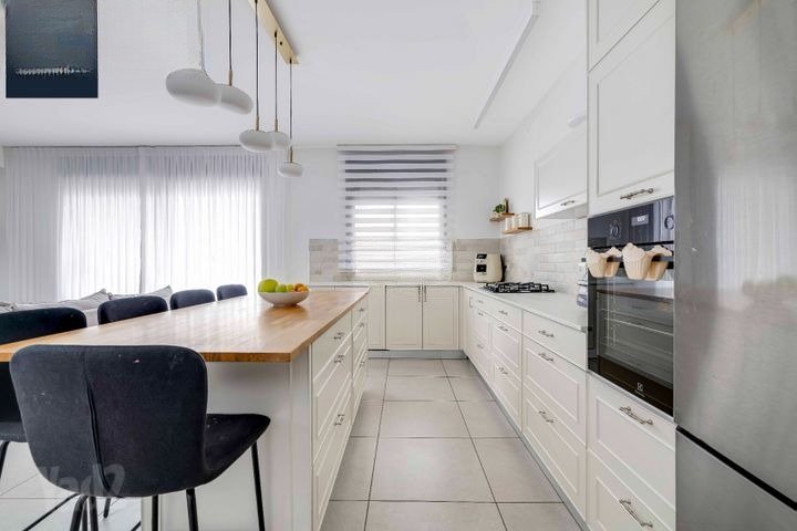 Spacious Modern Haven