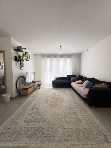 Spacious Highrise Retreat