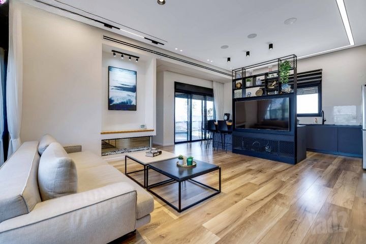 Stunning Panoramic Penthouse
