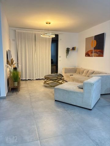 Modern Ramla Retreat