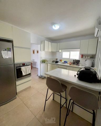 Bright Renovated Retreat