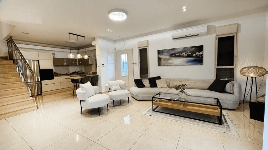 Spacious Garden Duplex