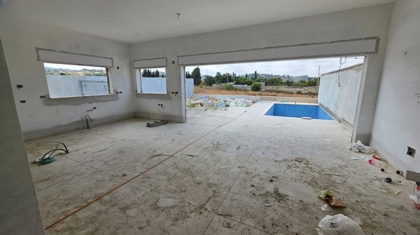 Parkside Pool Villa