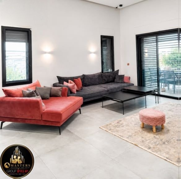 Modern Desert Oasis