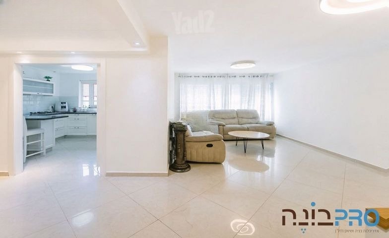 Sunlit Rehovot Duplex