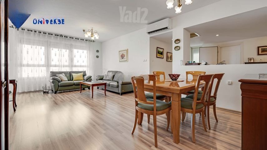 Bright Parkview Haven