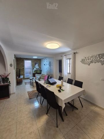 Spacious Garden Haven