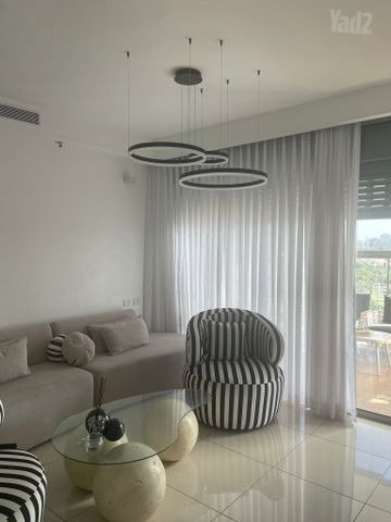פנינה מודרנית במרומים