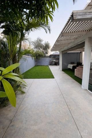 Spacious Garden Haven