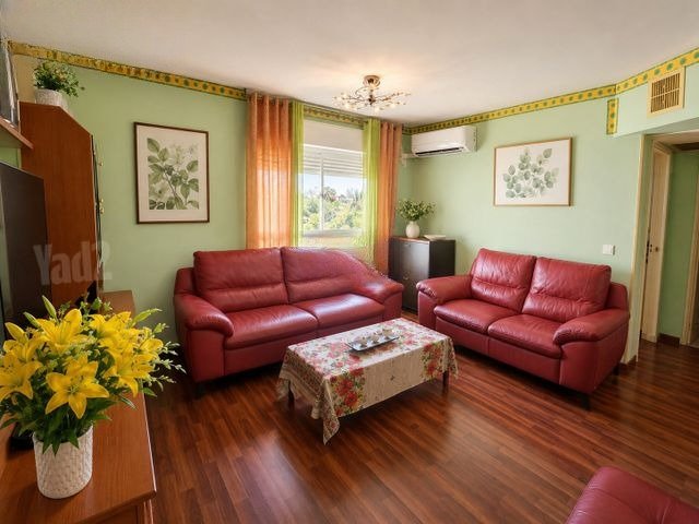 Bright Renovated Nest