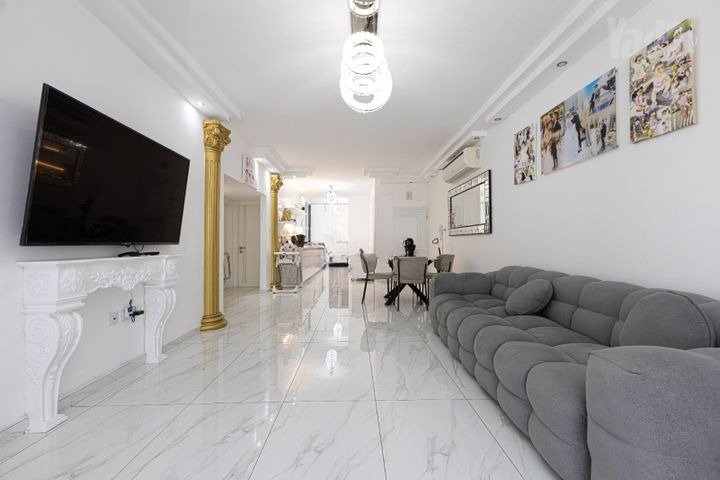 Spacious Modern Gem