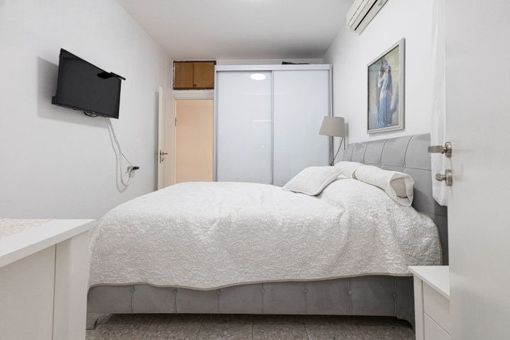 Sunny Ramla Retreat