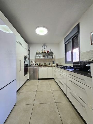 Spacious Ramla Haven