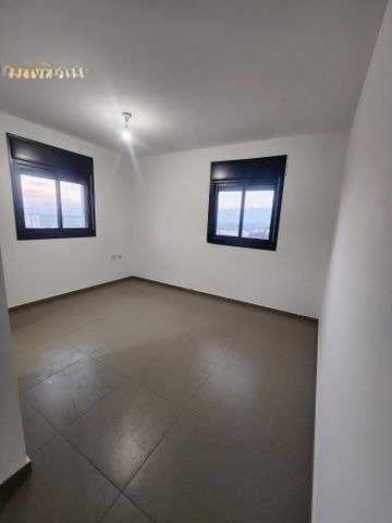 פנינה מודרנית בשחקים