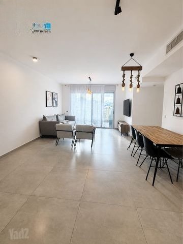 פנינה בנוף השרון