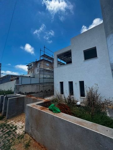 New Zikhron Home