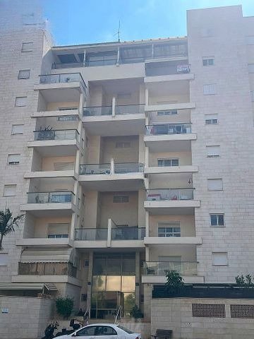 פנינת שקיעה מרהיבה