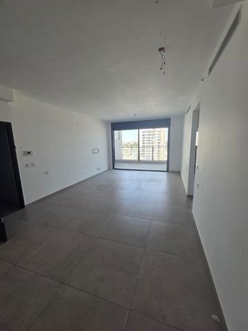 Modern Rehovot Retreat