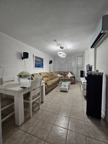 Spacious Terrace Gem