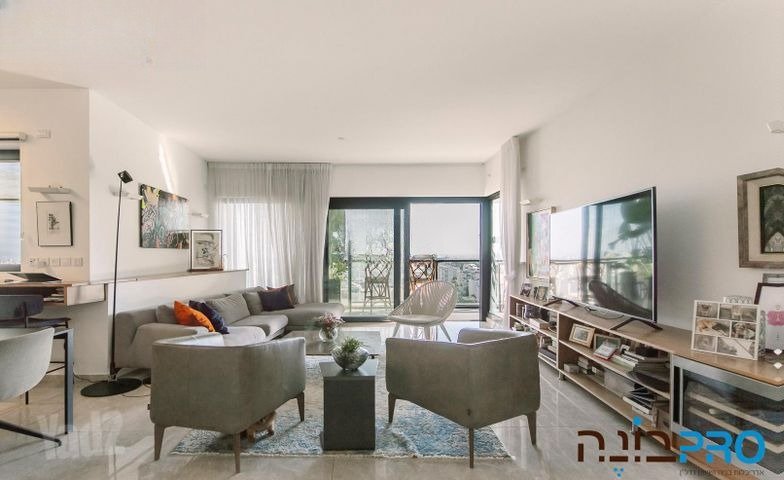 מפלט שחקים יוקרתי