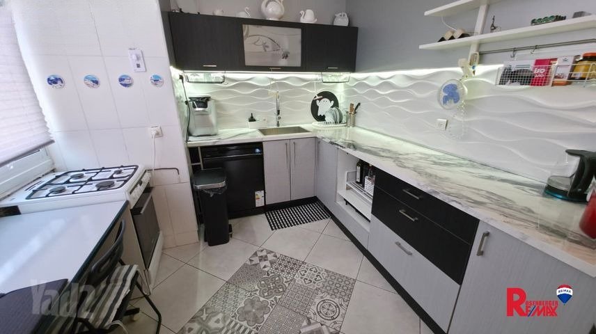 Bright Renovated Nest