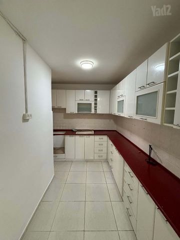 Bright Dimona Apartment