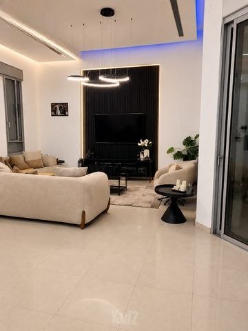 Modern Poolside Villa
