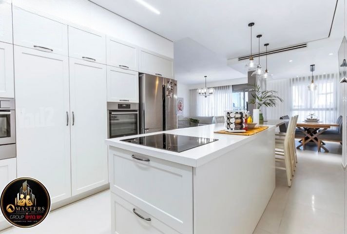 Prestigious Modern Haven