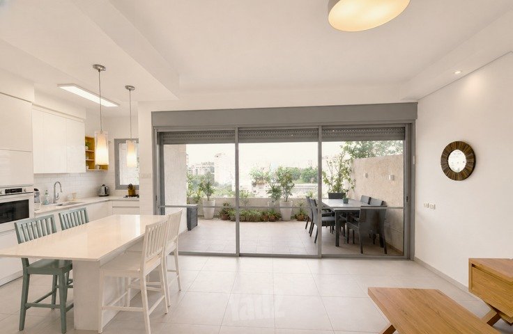 Sunny Mini Penthouse