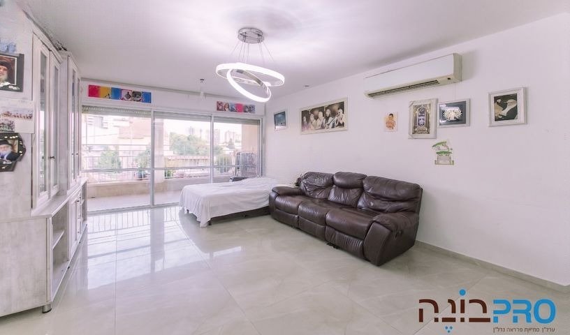 Givati Balcony Apartment