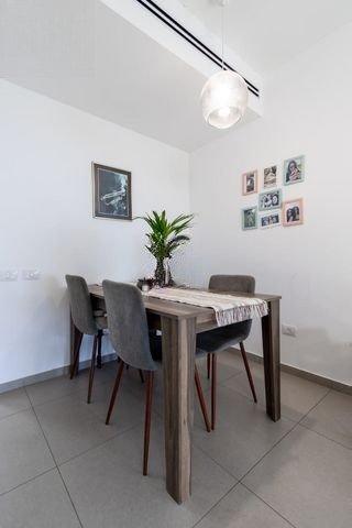 Spacious Agnon Apartment