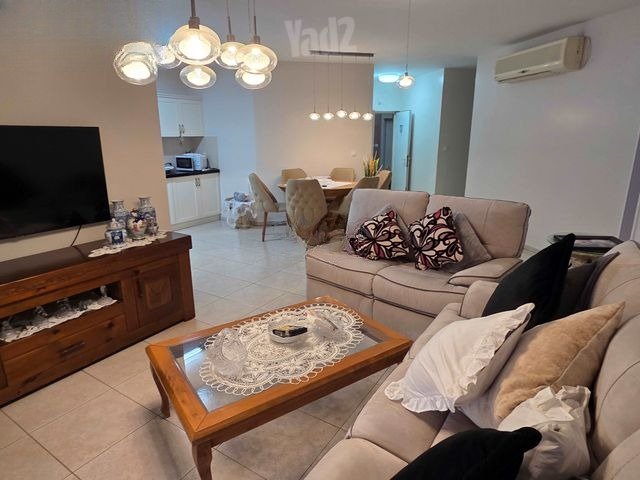 Central Hadera Apartment