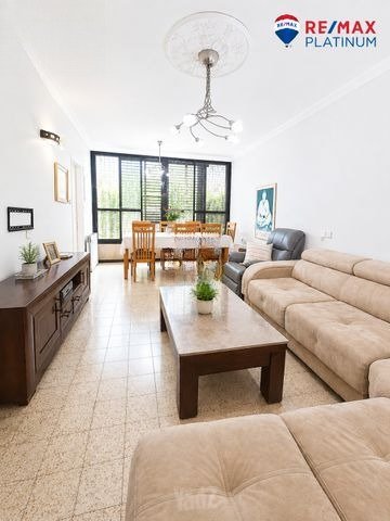 Spacious Sukkah Balcony
