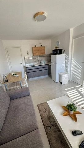 Renovated Eilat Walkup