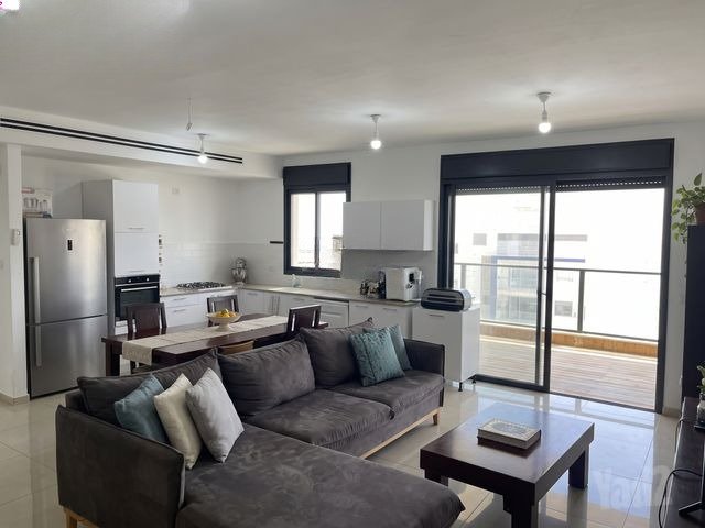 Shanit Top Floor