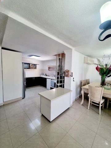 Einstein Garden Duplex