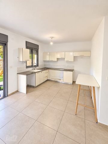 HaPark Garden Apartment