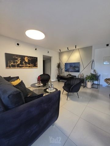 Shoshana Damari Apartment