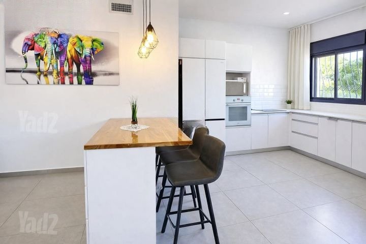 Rehovot HaTzeira Five