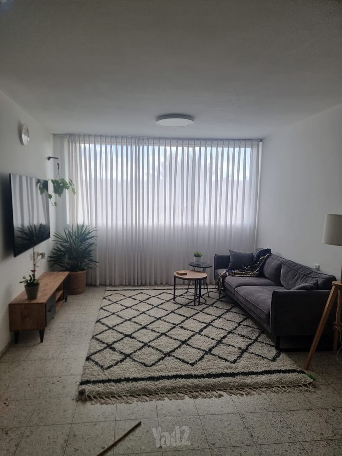 Spacious HaMeshakhrerim Apartment