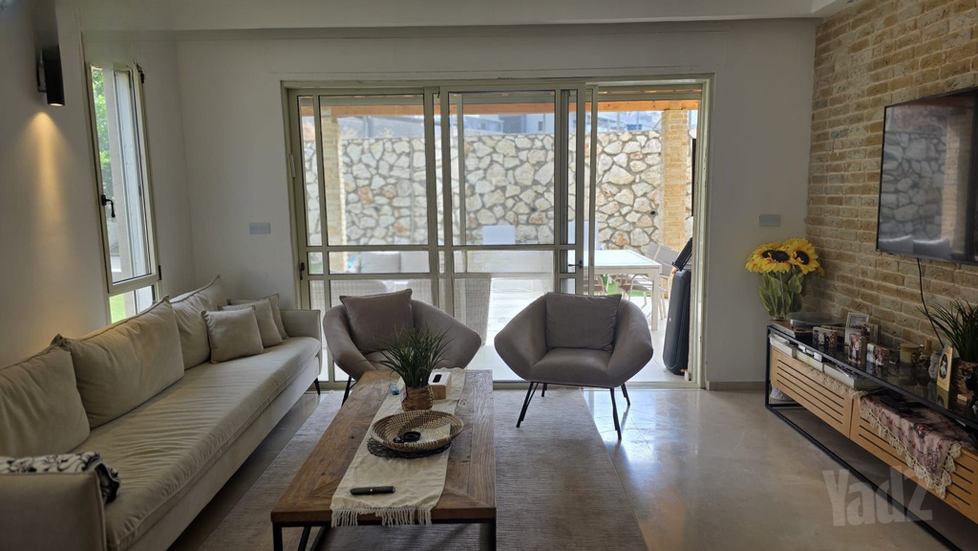 Shlomi Garden Home