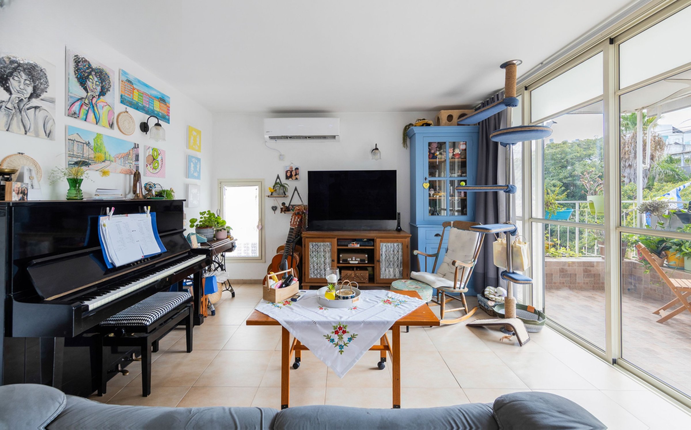 Bright Magdiel Apartment