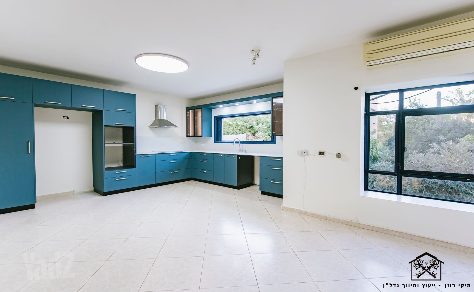 HaRimonim Family House